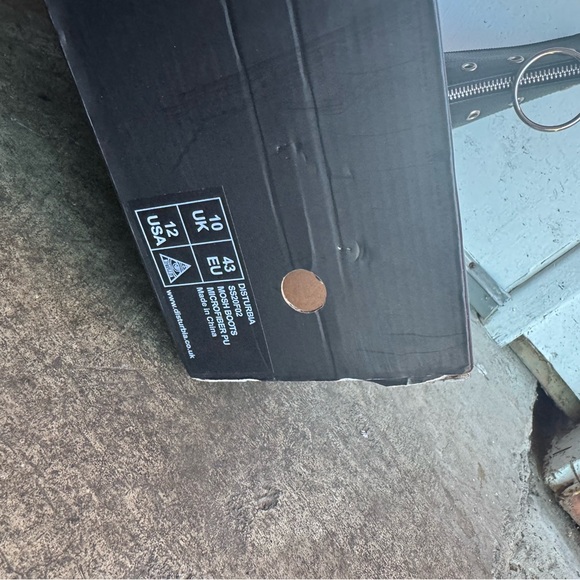 Disturbia Men’s Mosh Shoes Size 12 NWT - Picture 9 of 9